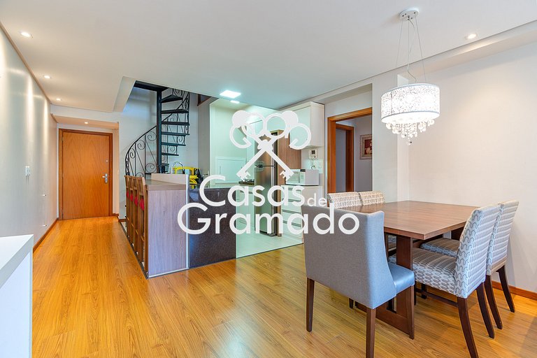 Incrível 3 Suítes e Quarto no Centro de Gramado